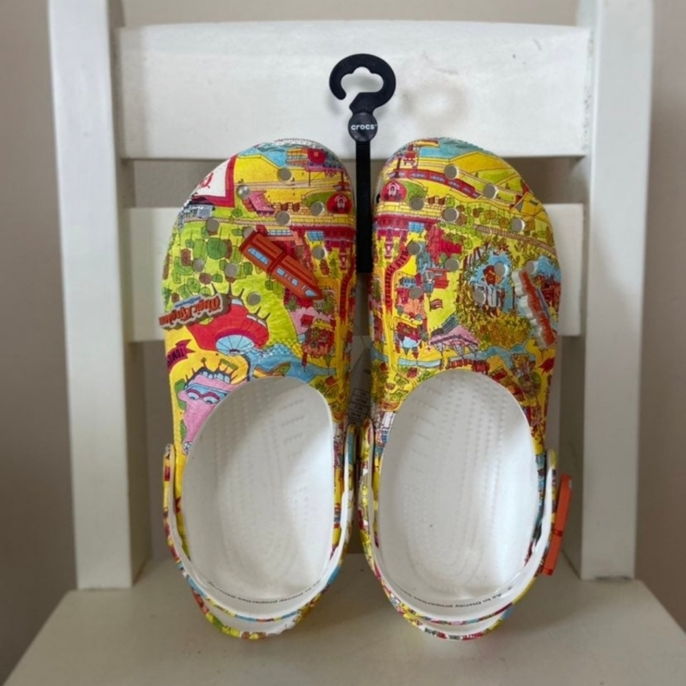 Disney World 50th Anniversary Vault Collection Park Map Crocs Size M7/W9